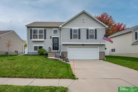 7816 S 161 St, Omaha, NE 68136