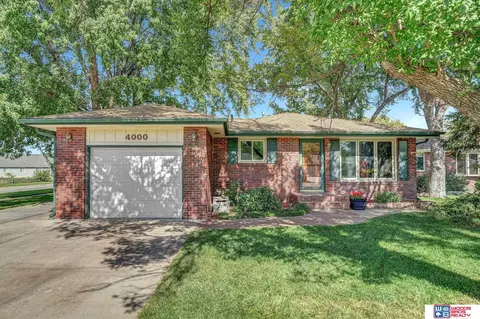 4000 Jersey Cir, Lincoln, NE 68504