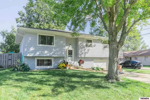 507 N 27th St, Ashland, NE 68003