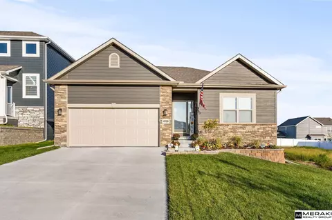 4709 Kestrel Pkwy, Elkhorn, NE 68022