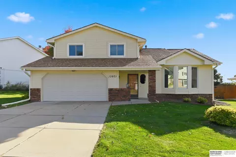 13971 Arbor Cir, Omaha, NE 68144