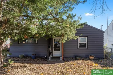 2905 Wayne St, Bellevue, NE 68005