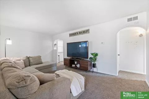 Living - 2905 Wayne St, Bellevue, NE 68005 photo 1 of 1