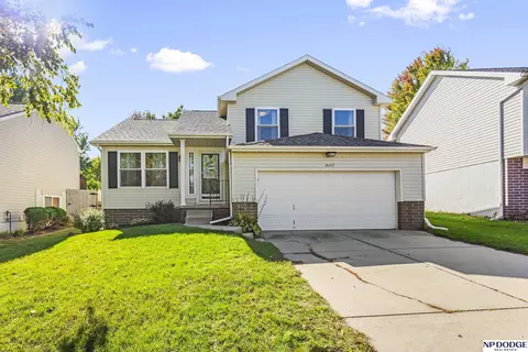 16457 Erskine St, Omaha, NE 68116