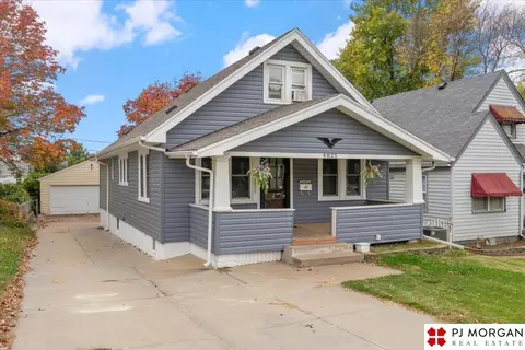 4825 Pine St, Omaha, NE 68106
