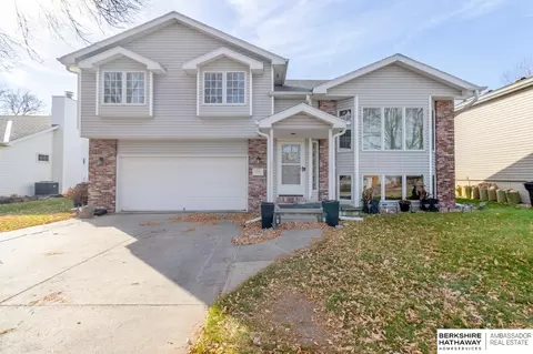 5221 NW 3 St, Lincoln, NE 68521