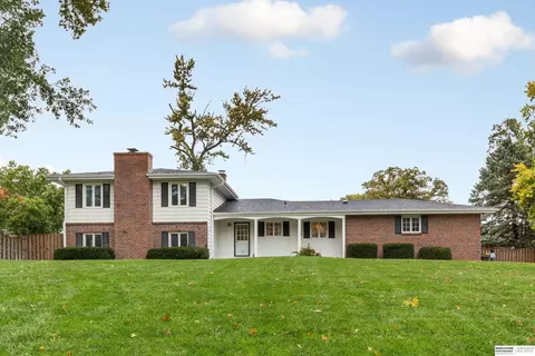 11418 Hickory Rd, Omaha, NE 68144