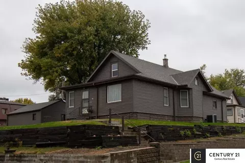 3202 S 31st St, Omaha, NE 68105