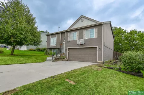 11303 S 210 Ave, Gretna, NE 68028