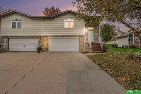 2037 N 153rd Ave, Omaha, NE 68116
