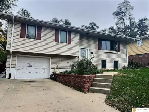 3951 S 37 St, Omaha, NE 68107