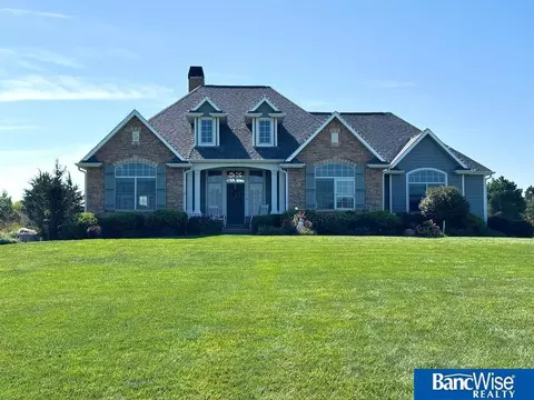 15380 Bobwhite Trl, Crete, NE 68333