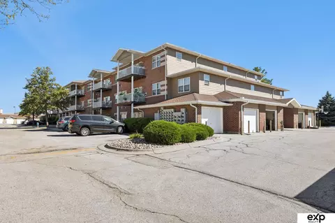 3315 N 147 Ct #1202, Omaha, NE 68116