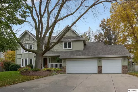 1225 N 163 Cir, Omaha, NE 68118