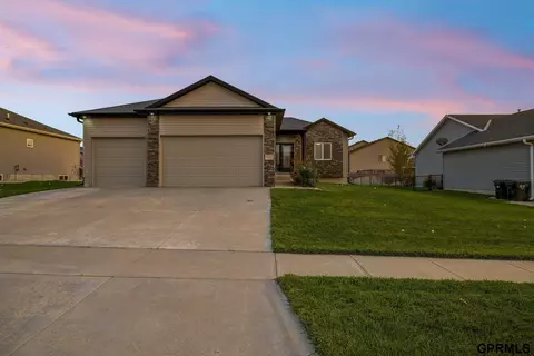 9311 Colby St, Lincoln, NE 68505