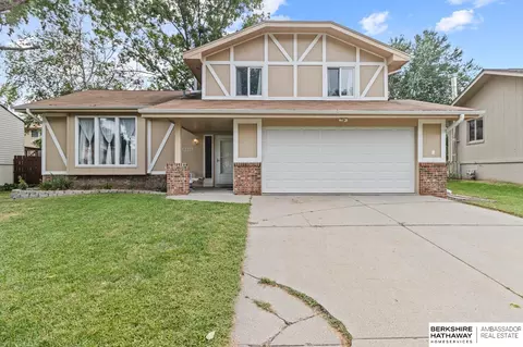 12717 Erskine St, Omaha, NE 68164