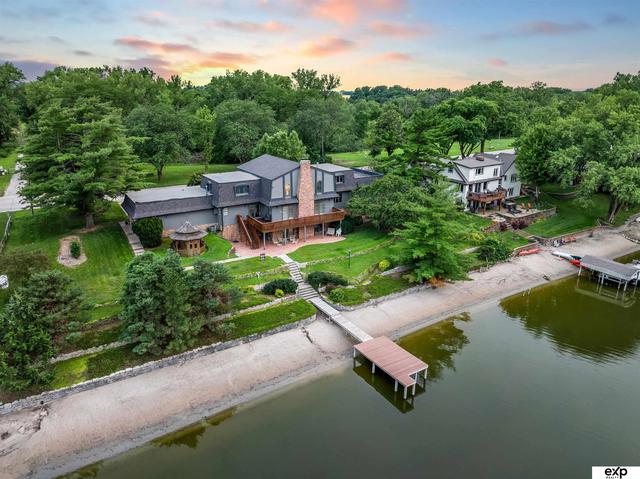 22446 S Shore Dr, Waterloo, NE 68069