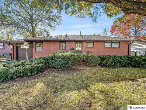 6111 Colby St, Lincoln, NE 68505