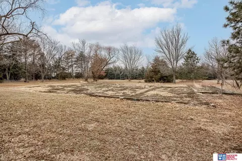 Exterior - 4701 Quarry Ledge Rd, Roca, NE 68430 photo 8 of 10