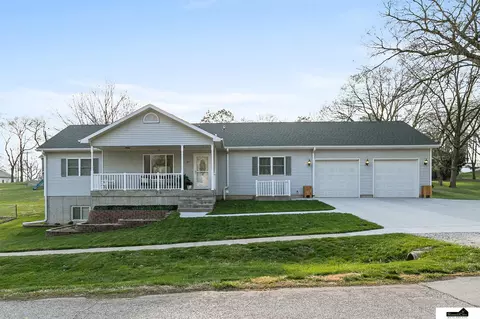 275 Madison St, Bennet, NE 68317