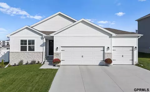 8507 S 184th St, Omaha, NE 68136