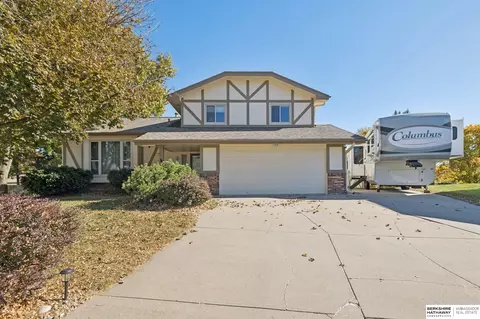 2611 N 131st Cir, Omaha, NE 68164