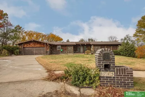 5745 Tucker Cir, Omaha, NE 68152
