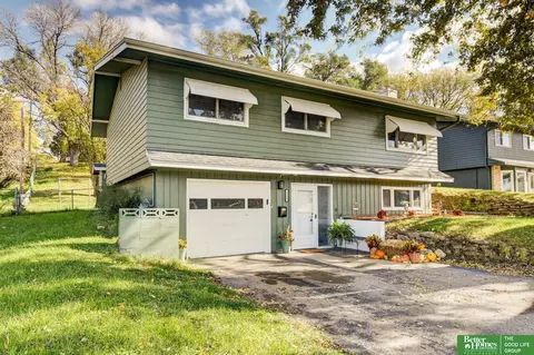 1213 Fairfax Rd, Bellevue, NE 68005