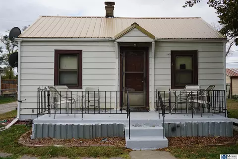 5326 N 8th St, Omaha, NE 68110