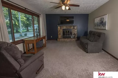 Living - 803 6th St, Edgar, NE 68935 photo 4 of 4
