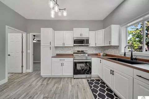 301 S Pine St, Friend, NE 68359