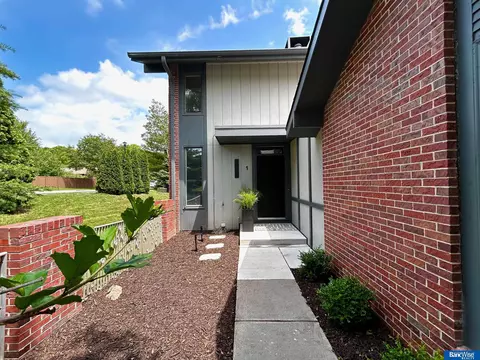 7101 South St #1, Lincoln, NE 68506
