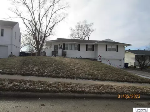 1317 Hansen Ave, Bellevue, NE 68005