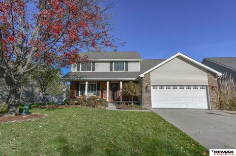 7816 Barrington Pl, Lincoln, NE 68516