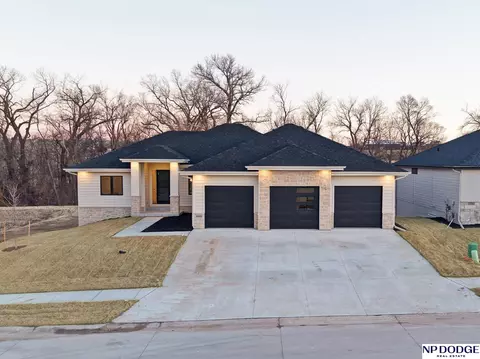 20001 V St, Omaha, NE 68135