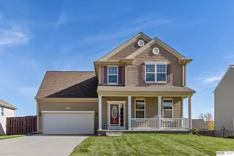 10627 S 110th Ave, Papillion, NE 68046