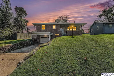 3957 E St, Omaha, NE 68107