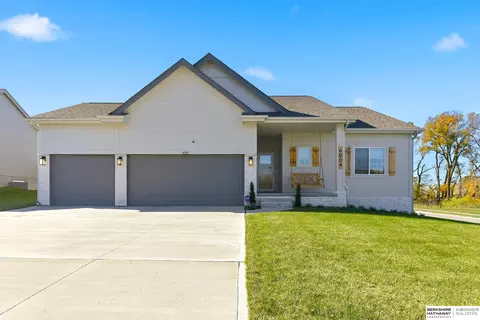 6004 George B Lake Pkwy, Elkhorn, NE 68022