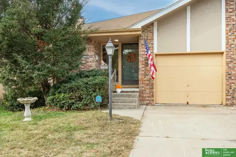 3220 S 50th St, Omaha, NE 68106
