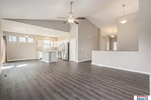 8017 Kilpatrick Pkwy, Bennington, NE 68007 photo 6