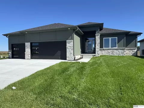 6339 N 207th St, Elkhorn, NE 68022