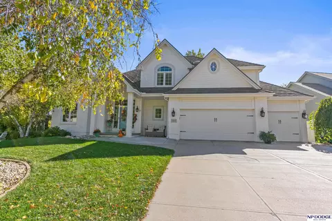 14611 Grant St, Omaha, NE 68116