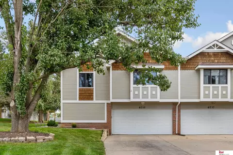 6735 S 153rd Cir, Omaha, NE 68137