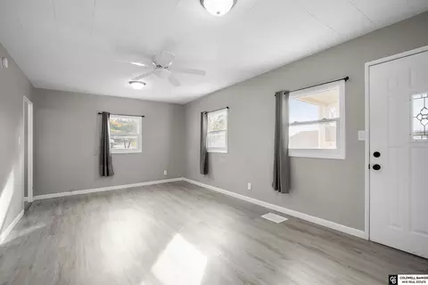 Living - 1324 N 7th St, Beatrice, NE 68310 photo 2 of 5