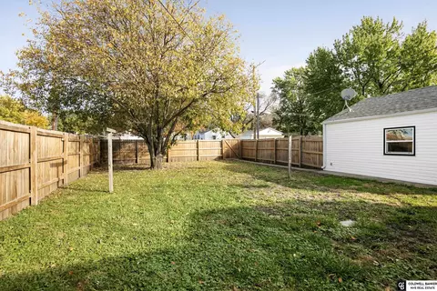 Exterior - 1324 N 7th St, Beatrice, NE 68310 photo 5 of 7