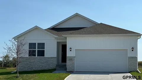 12602 S 205th St, Gretna, NE 68028