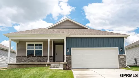 20557 Swallowtail St, Gretna, NE 68028