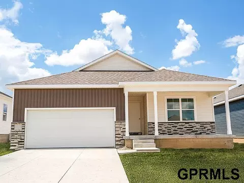 13634 Whitmore St, Omaha, NE 68142