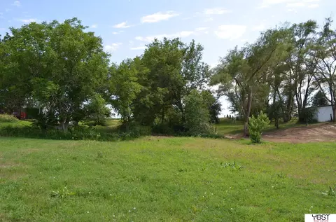 1859 Lake Ridge Dr, Plattsmouth, NE 68048