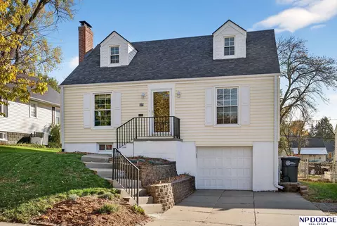 6019 Hickory St, Omaha, NE 68106